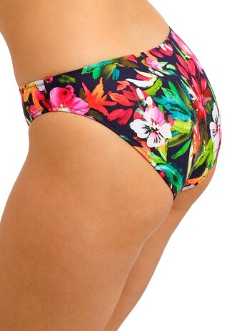 Freya Kailua Shores Midnight Bikini Brief &ndash; tropisch bikinibroekje met medium bedekking en zachte, comfortabele pasvorm.