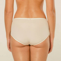 Elegante Louisa Bracq Julia Hoge Slip in ivoor met een zachte, corrigerende pasvorm, verkrijgbaar in maat 36 t/m 54.