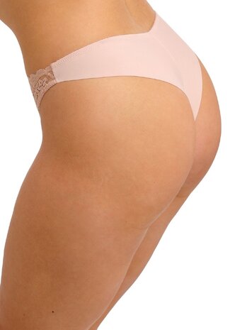 Freya Quinn Brazilian String Cameo &ndash; Luxe kant & zachte pasvorm